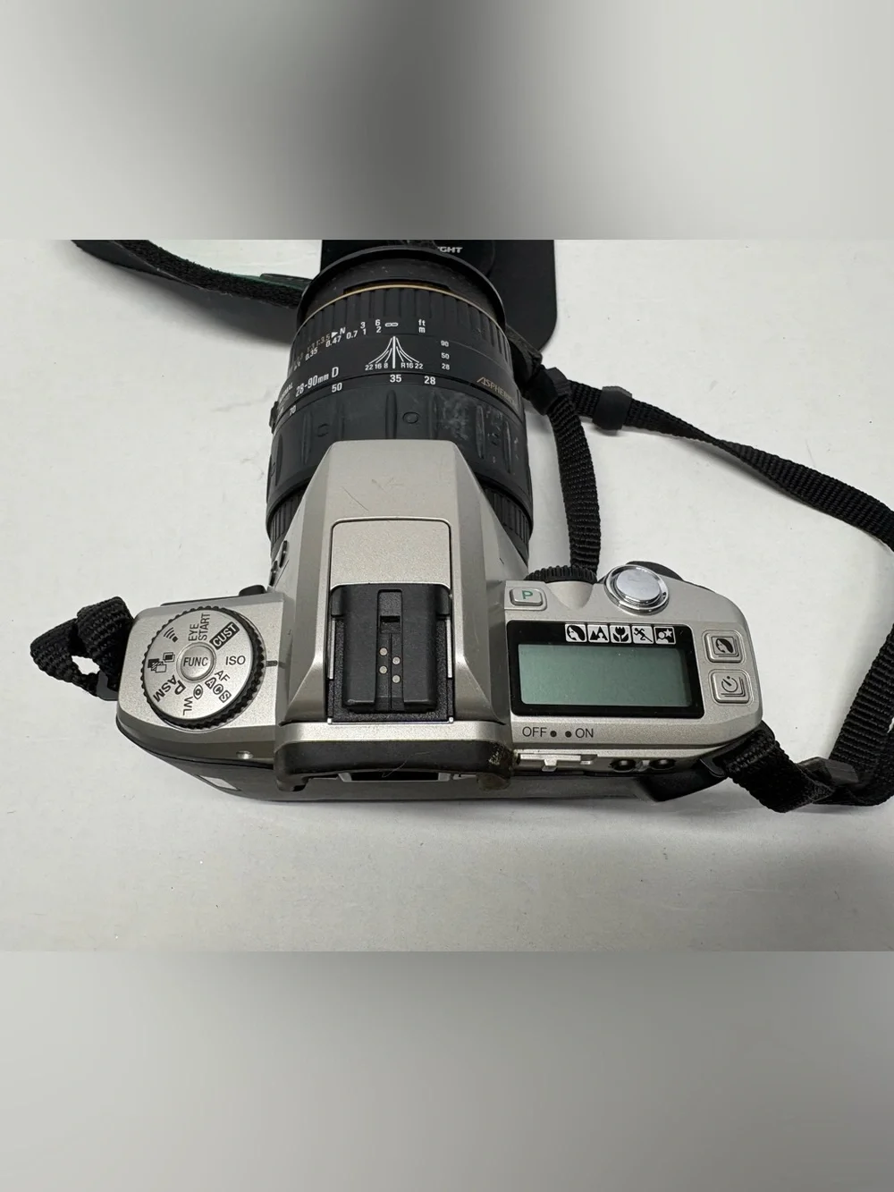 Minolta Maxxum 5 Film SLR Camera with 28-90 mm Lens. Tested & Working.